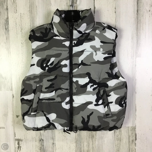 Vest Puffer & Quilted By Fashion Nova In Grey & White, Size: S