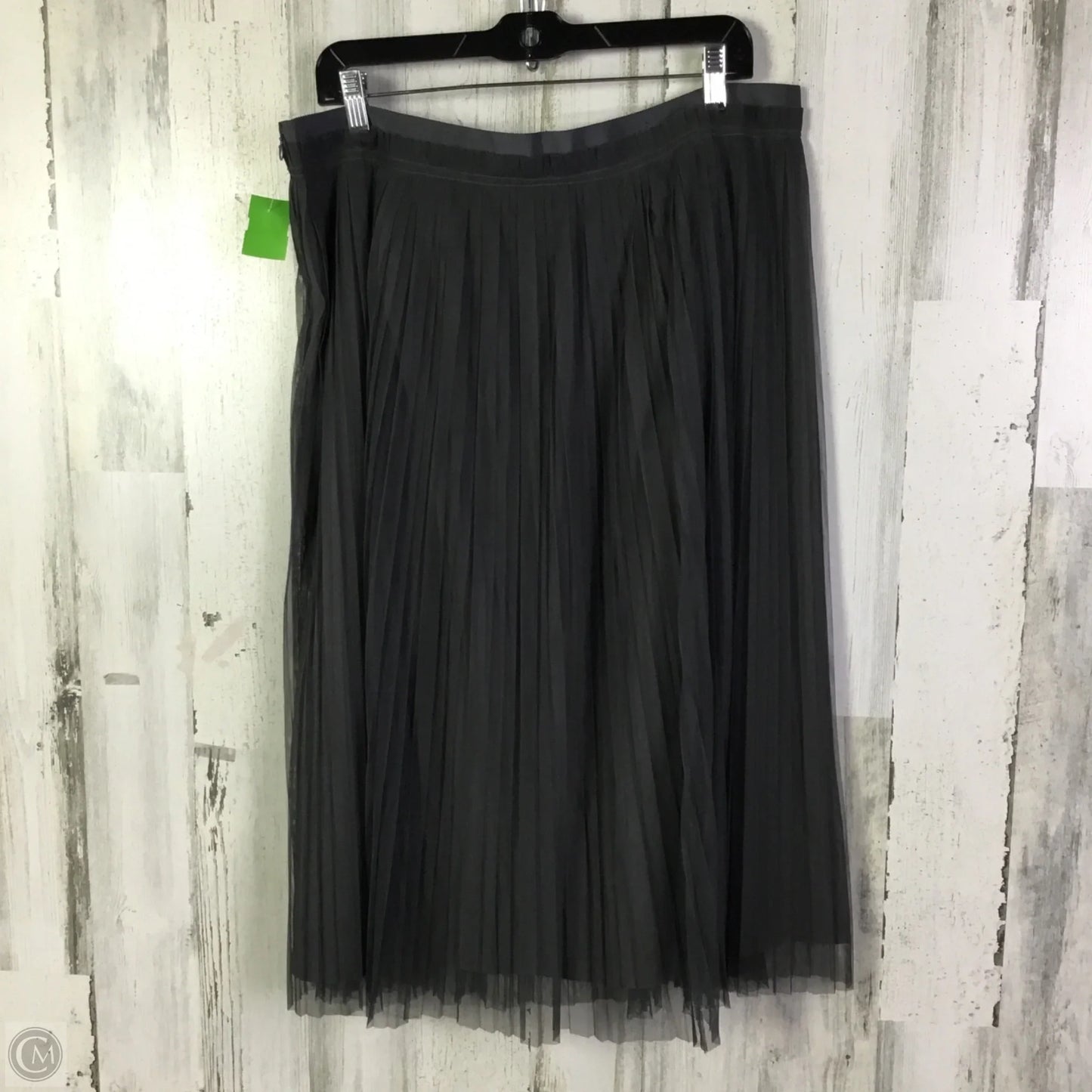 Skirt Midi By Banana Republic In Grey, Size: 14