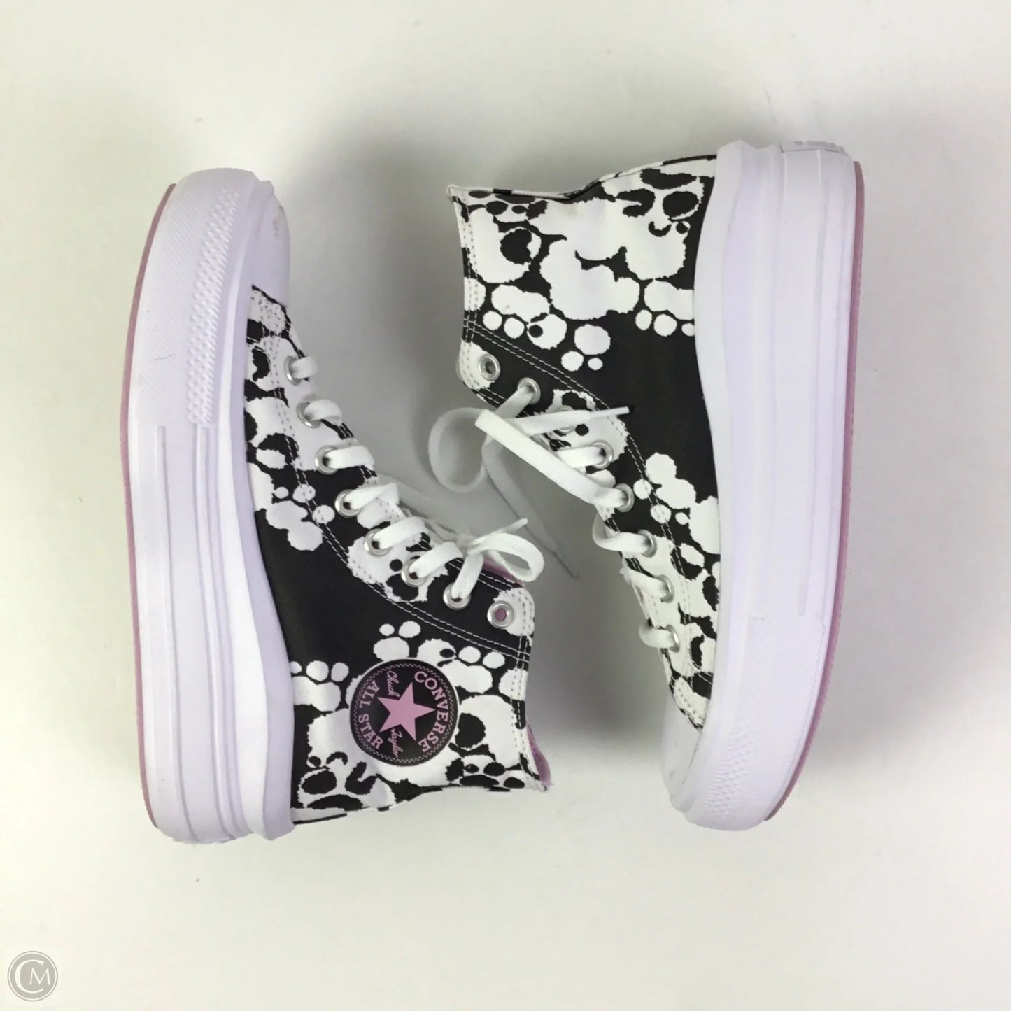 Shoes Sneakers Platform By Converse In Black & White, Size: 9