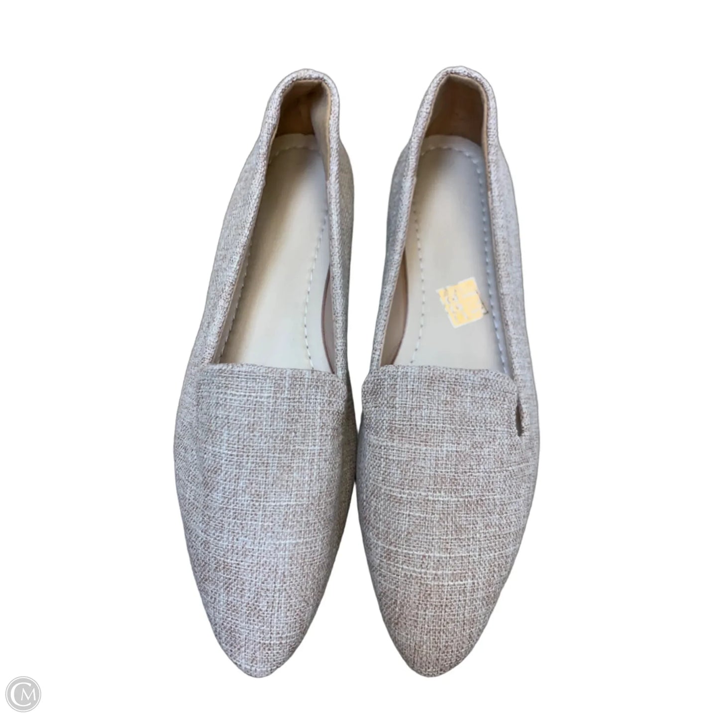 Shoes Flats By Clothes Mentor In Cream, Size: 9.5