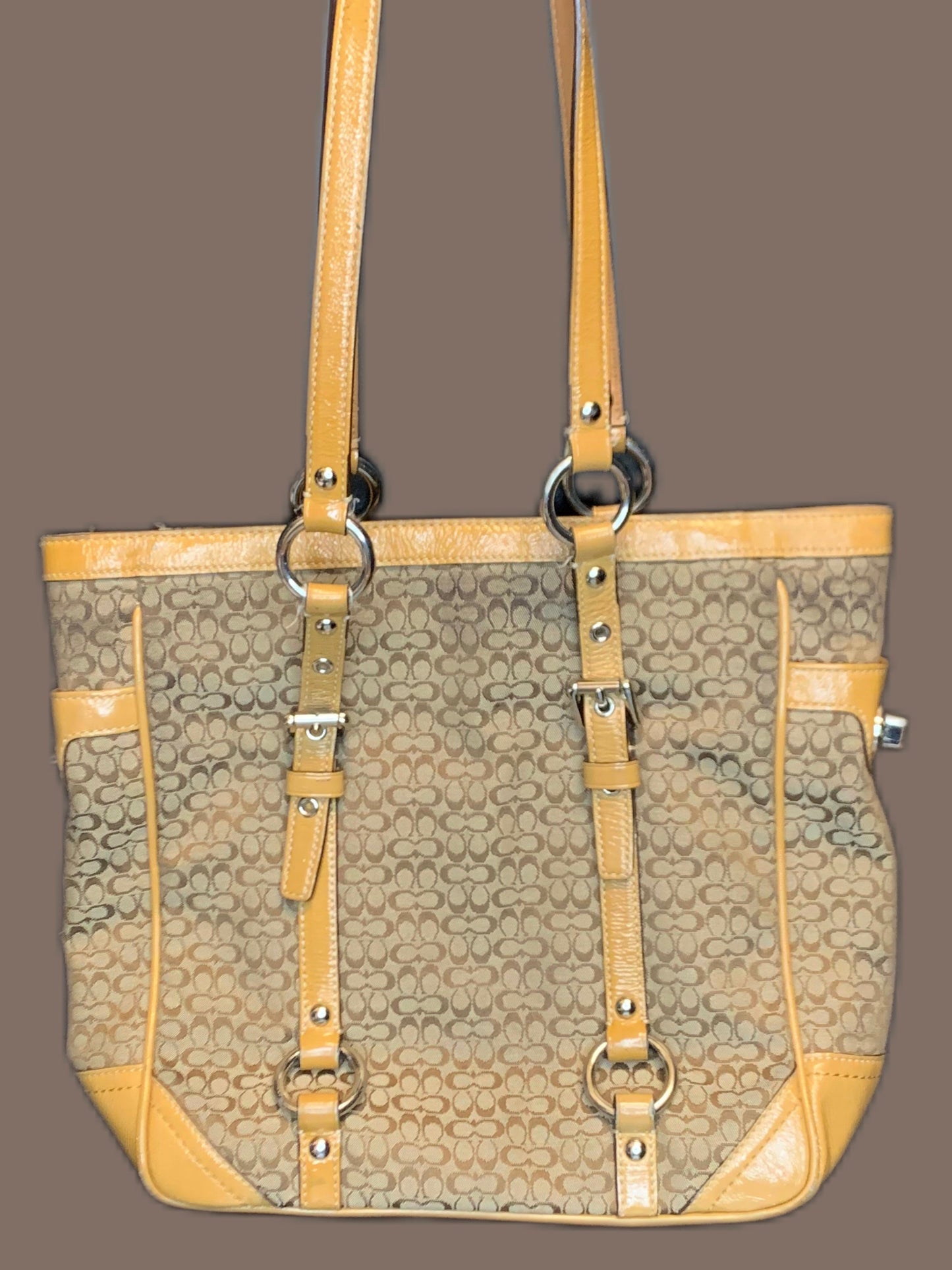 Handbag By Coach, Size: Medium