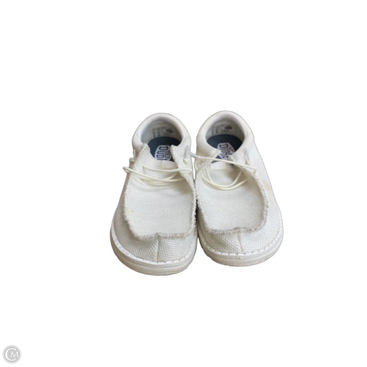 Shoes Flats By Hey Dude In Cream, Size: 6