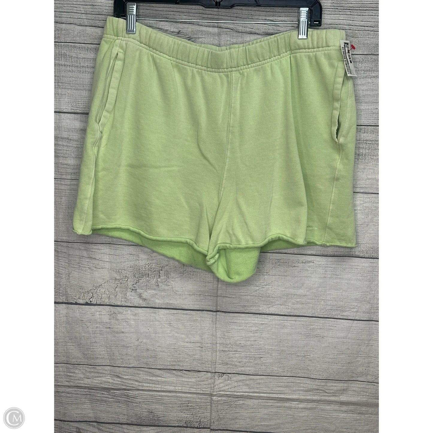 Athletic Shorts By Champion In Green, Size: L