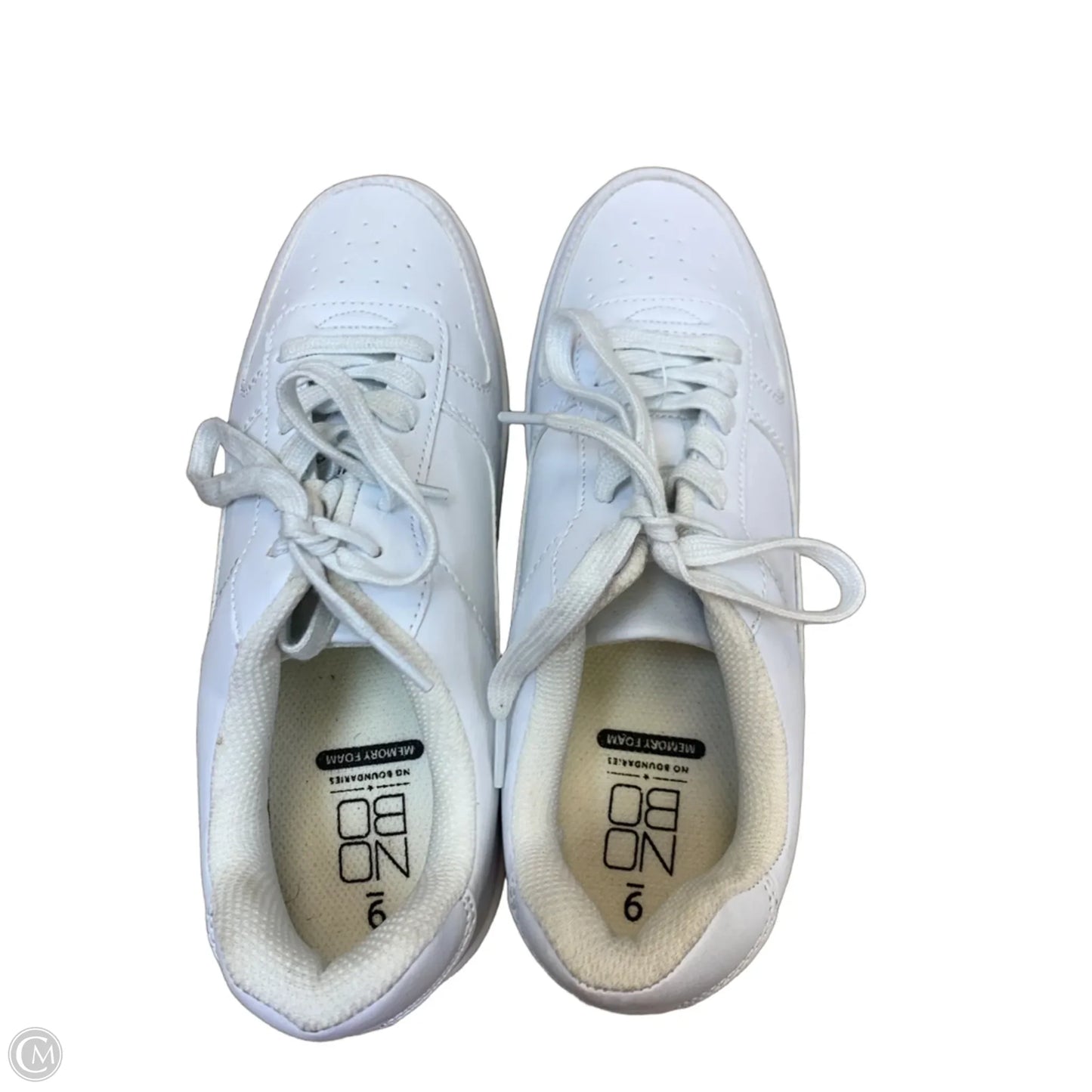Shoes Sneakers By No Boundaries In White, Size: 9