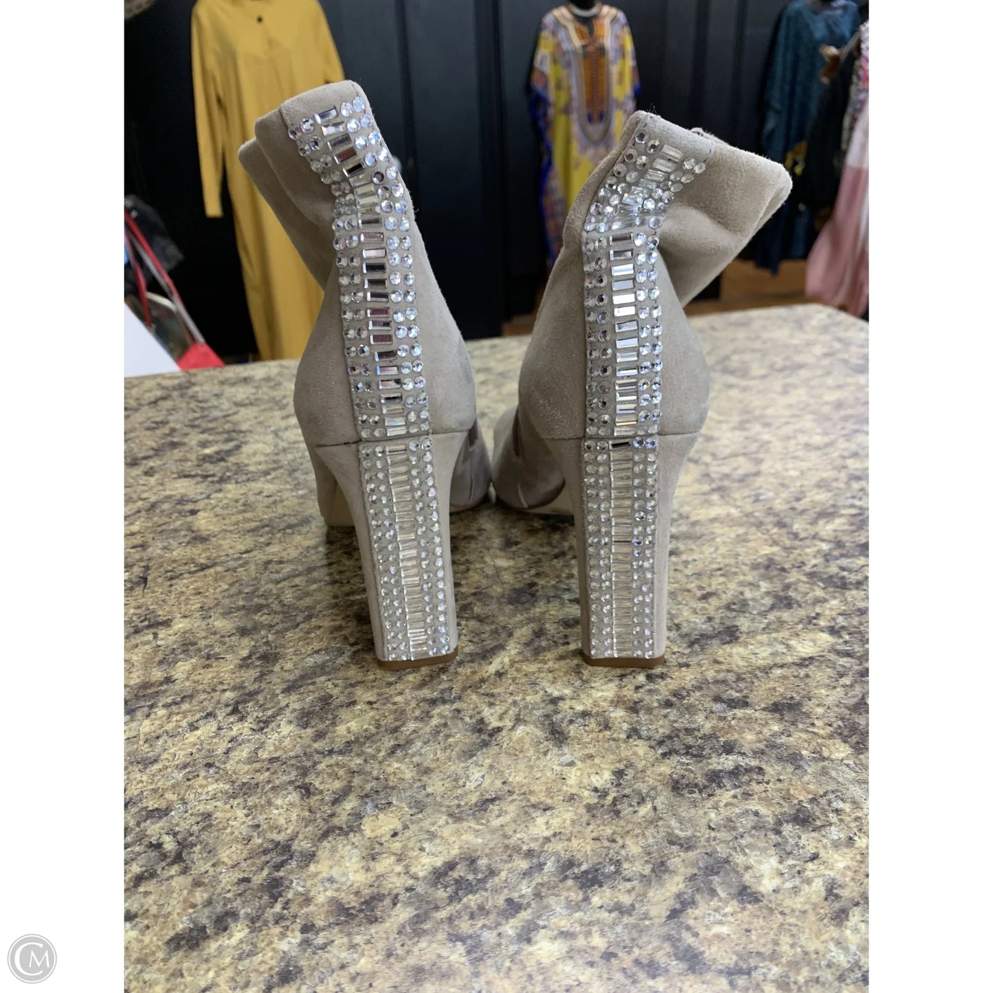 Boots Ankle Heels By Gianni Bini In Beige, Size: 9.5