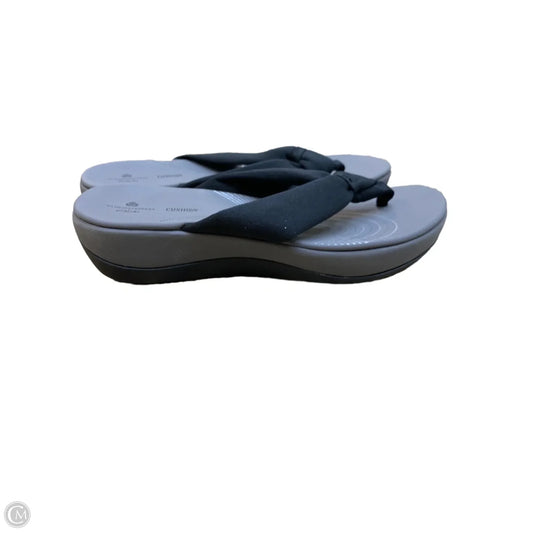 Sandals Flats By Clarks In Black & Grey, Size: 8