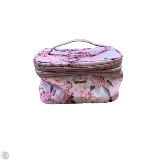 Makeup Bag By Cmf, Size: Medium