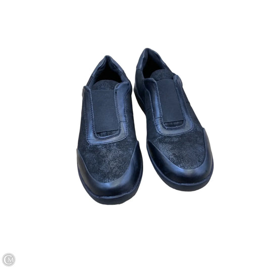 Shoes Flats By Clarks In Black, Size: 8