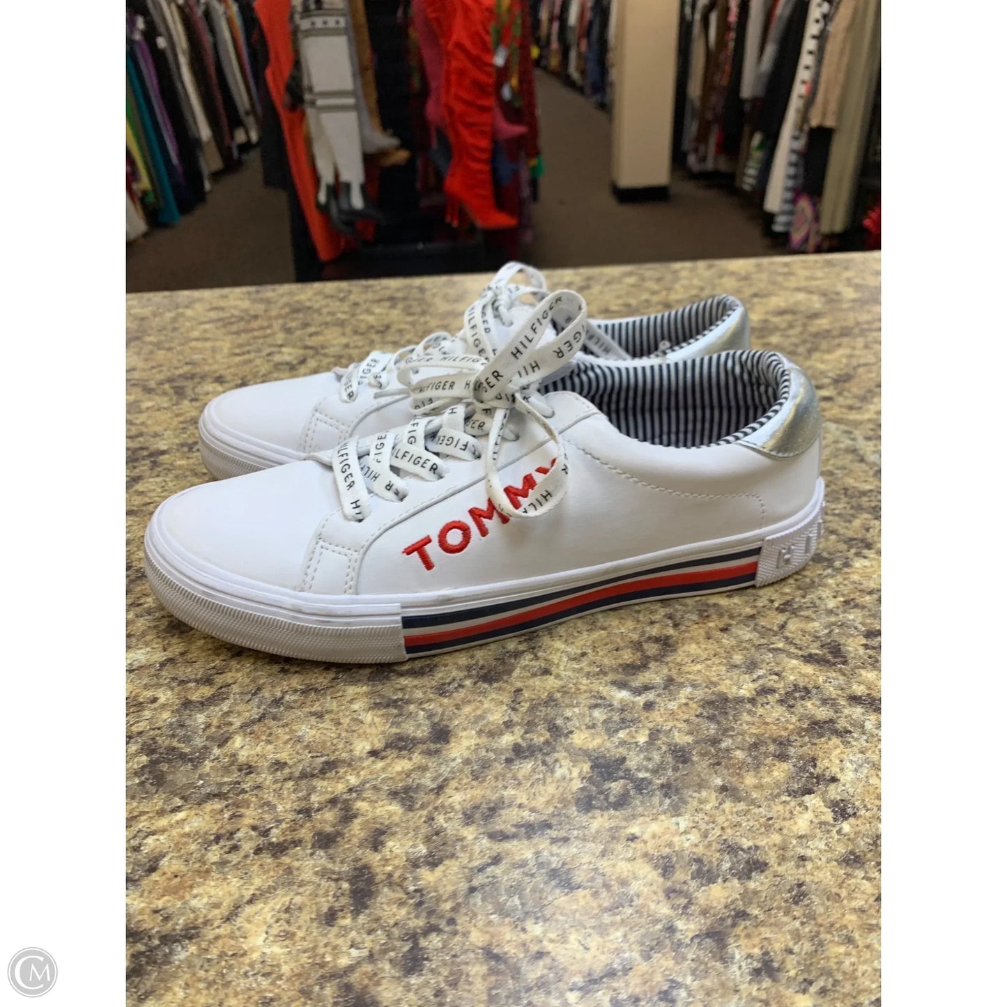 Shoes Sneakers By Tommy Hilfiger In White, Size: 7.5