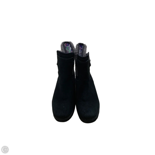 Boots Designer By Ugg In Black & Grey, Size: 5
