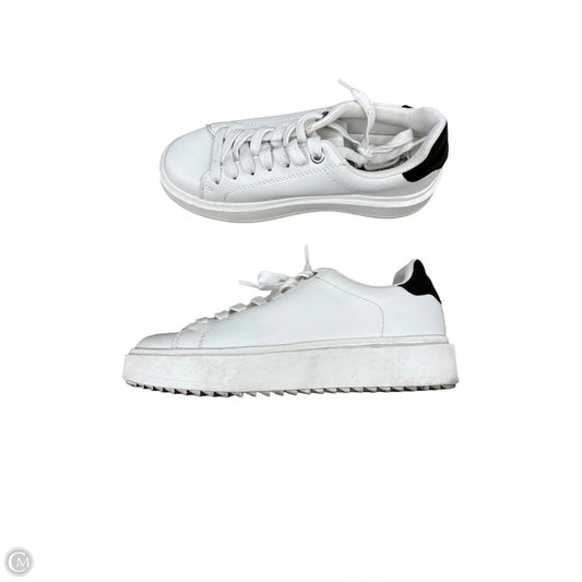 Shoes Sneakers By Steve Madden In White, Size: 5