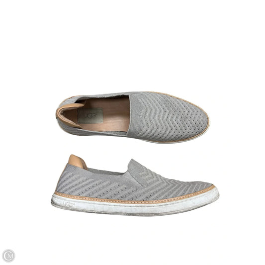 Shoes Designer By Ugg In Grey, Size: 9