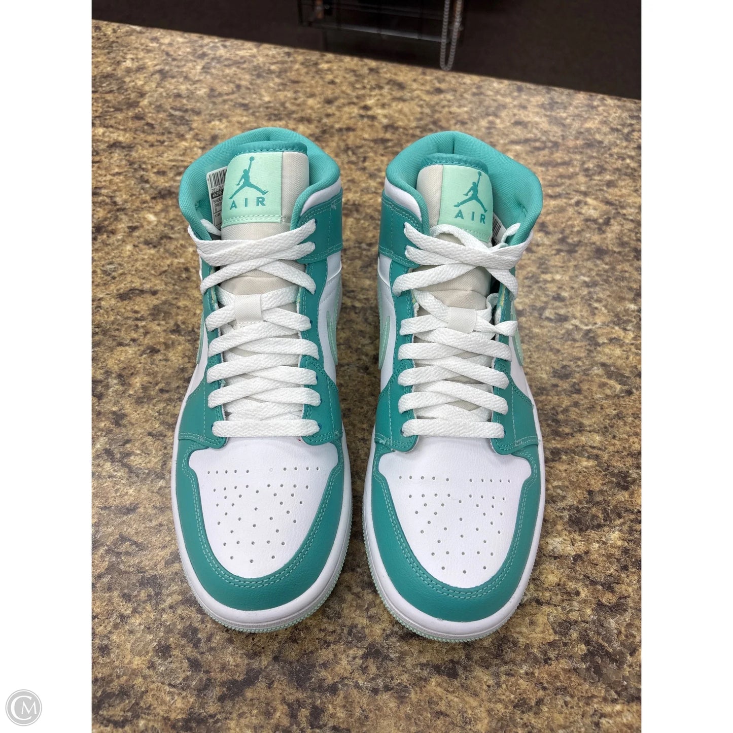 Shoes Sneakers By Nike In Green, Size: 8