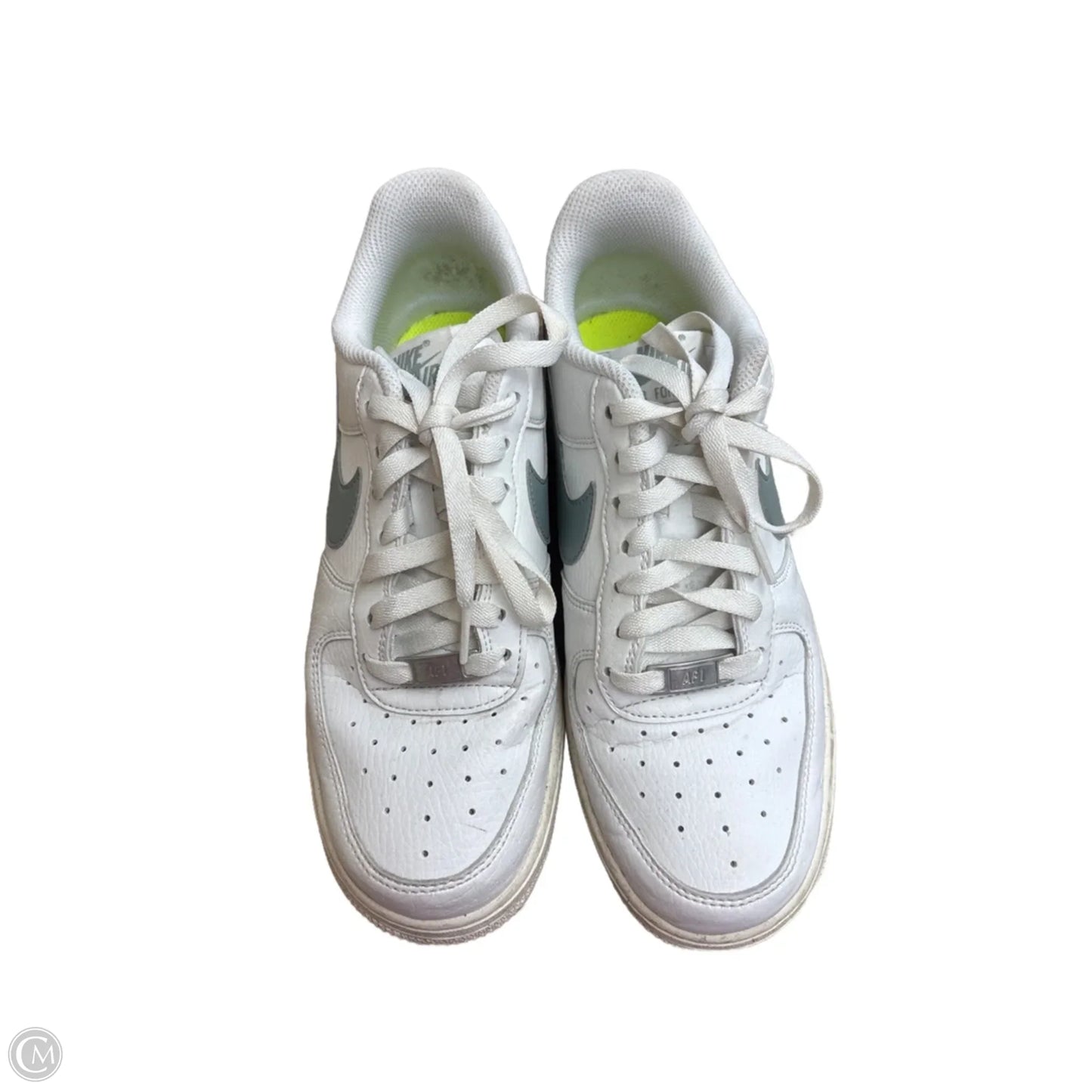 Shoes Sneakers By Nike In White, Size: 8.5