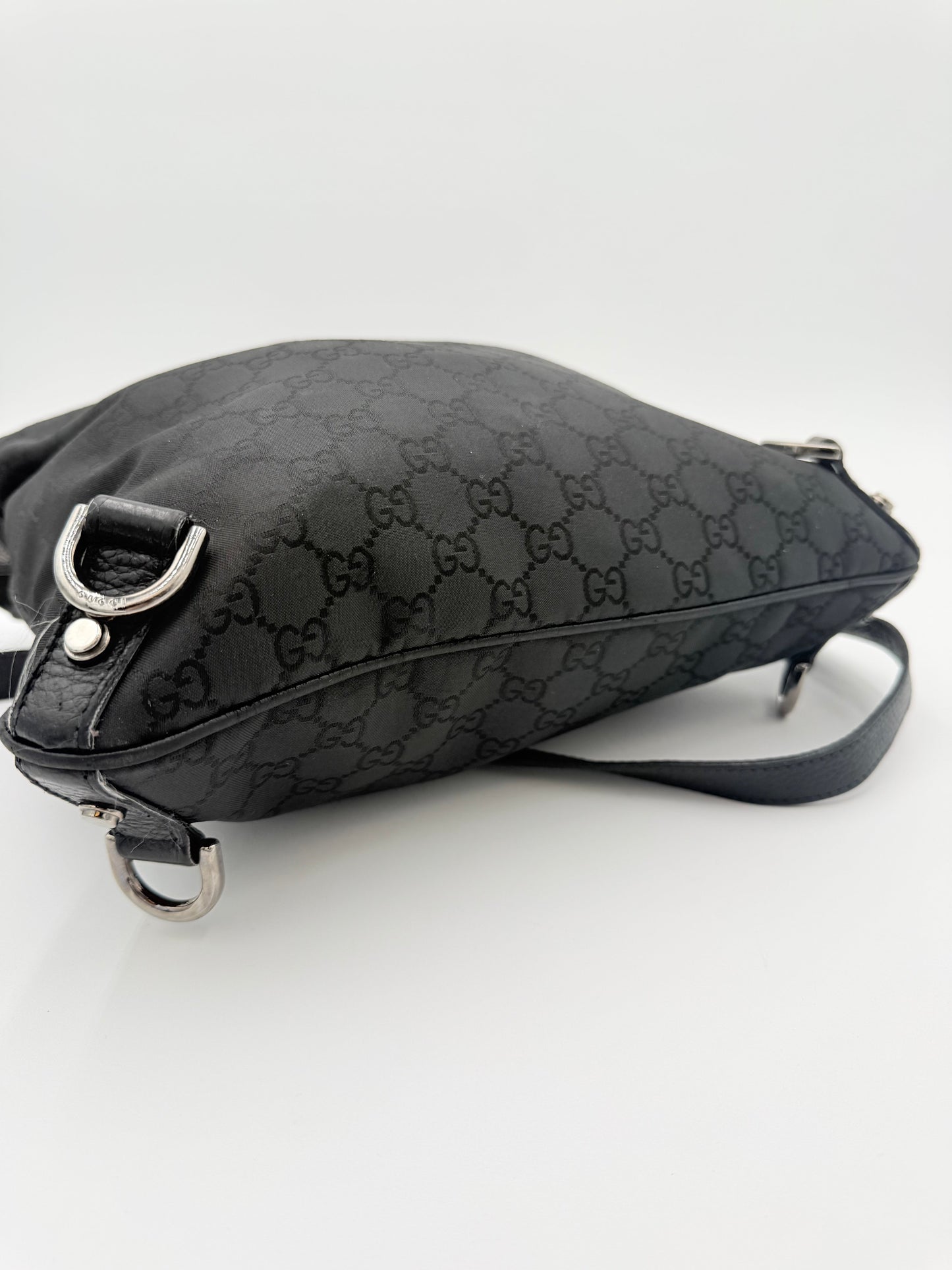 Crossbody Luxury Designer By Gucci In Black, Size:Medium