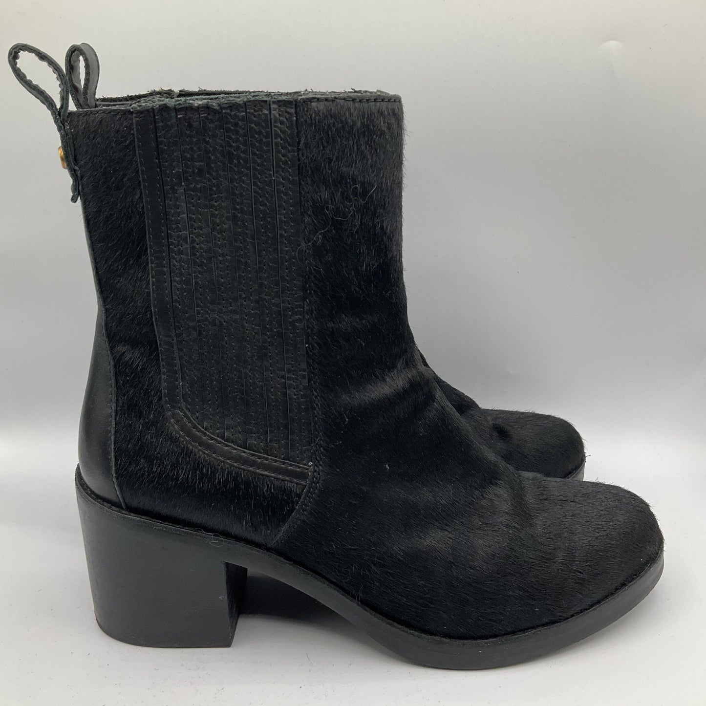 Boots Ankle Heels By Ugg In Black, Size: 9.5