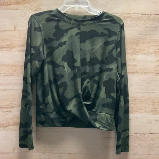 Athletic Top Long Sleeve Crewneck By Old Navy In Camouflage Print, Size: M