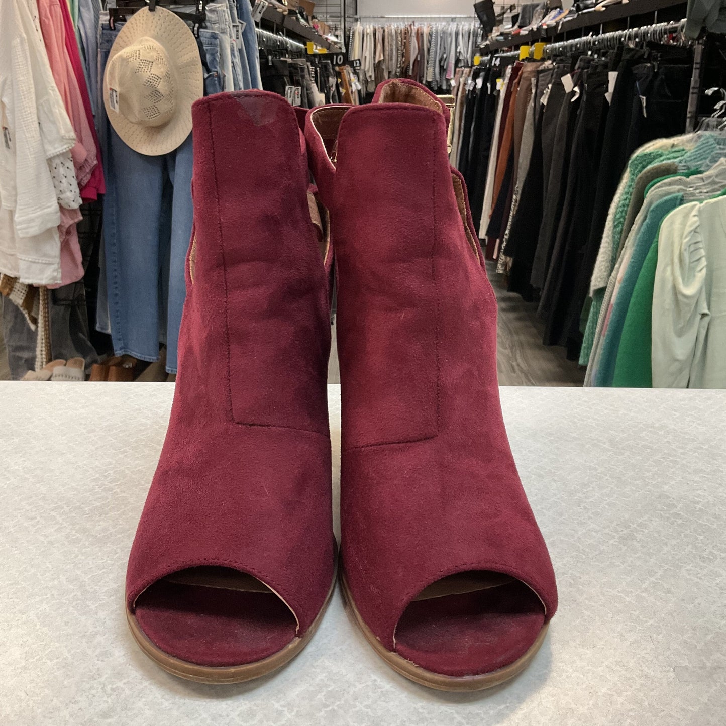 Sandals Heels Block By Bella Marie  Size: 8.5