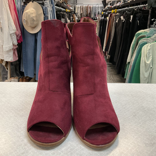 Sandals Heels Block By Bella Marie  Size: 8.5