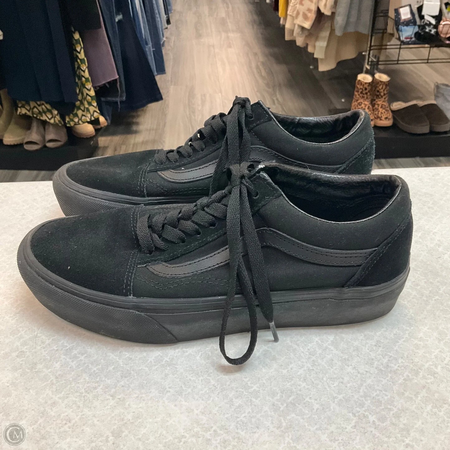 Shoes Sneakers By Vans In Black, Size: 8.5