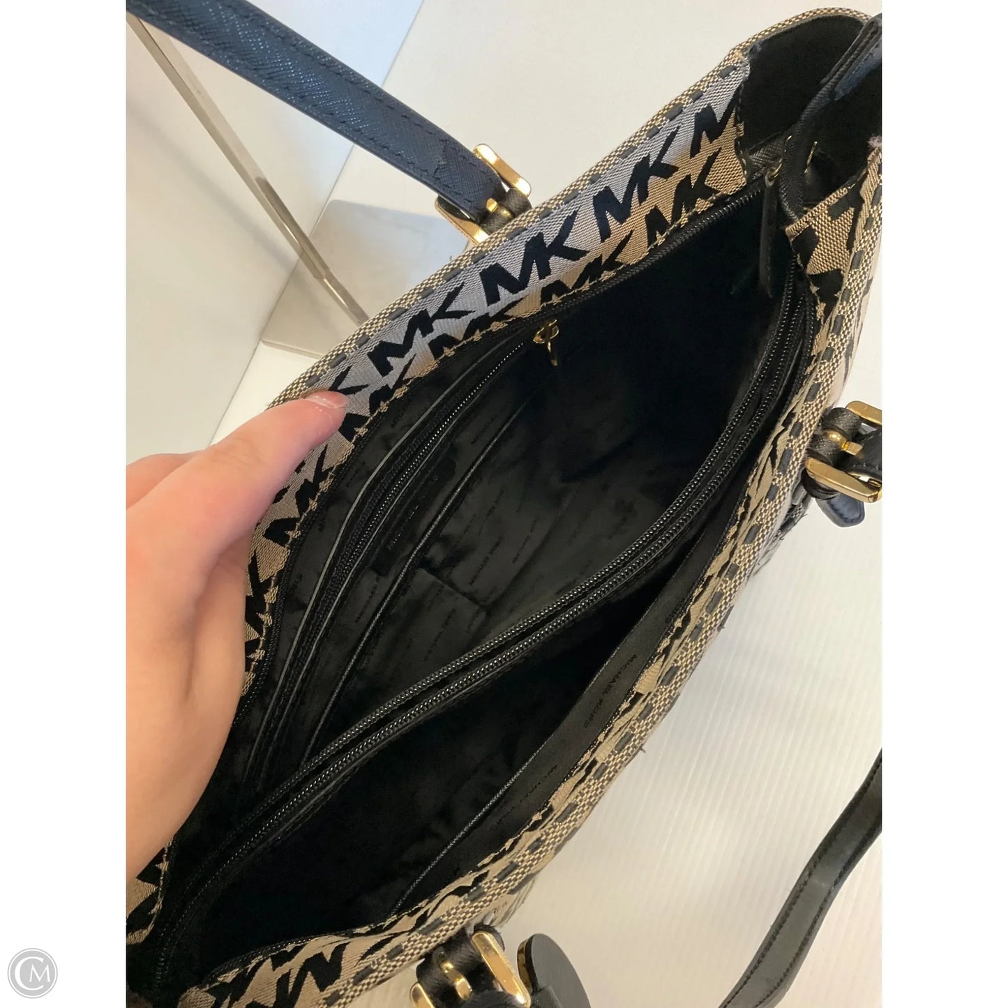 Handbag Designer By Michael Kors, Size: Large