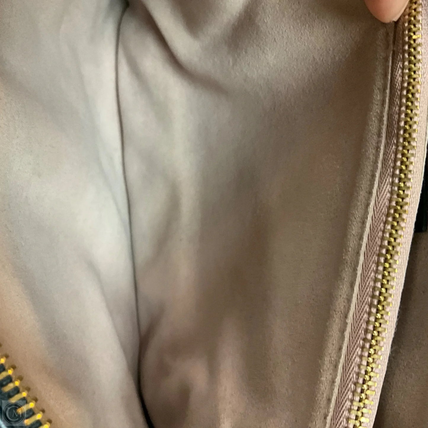 Crossbody Luxury Designer By Louis Vuitton, Size: Medium