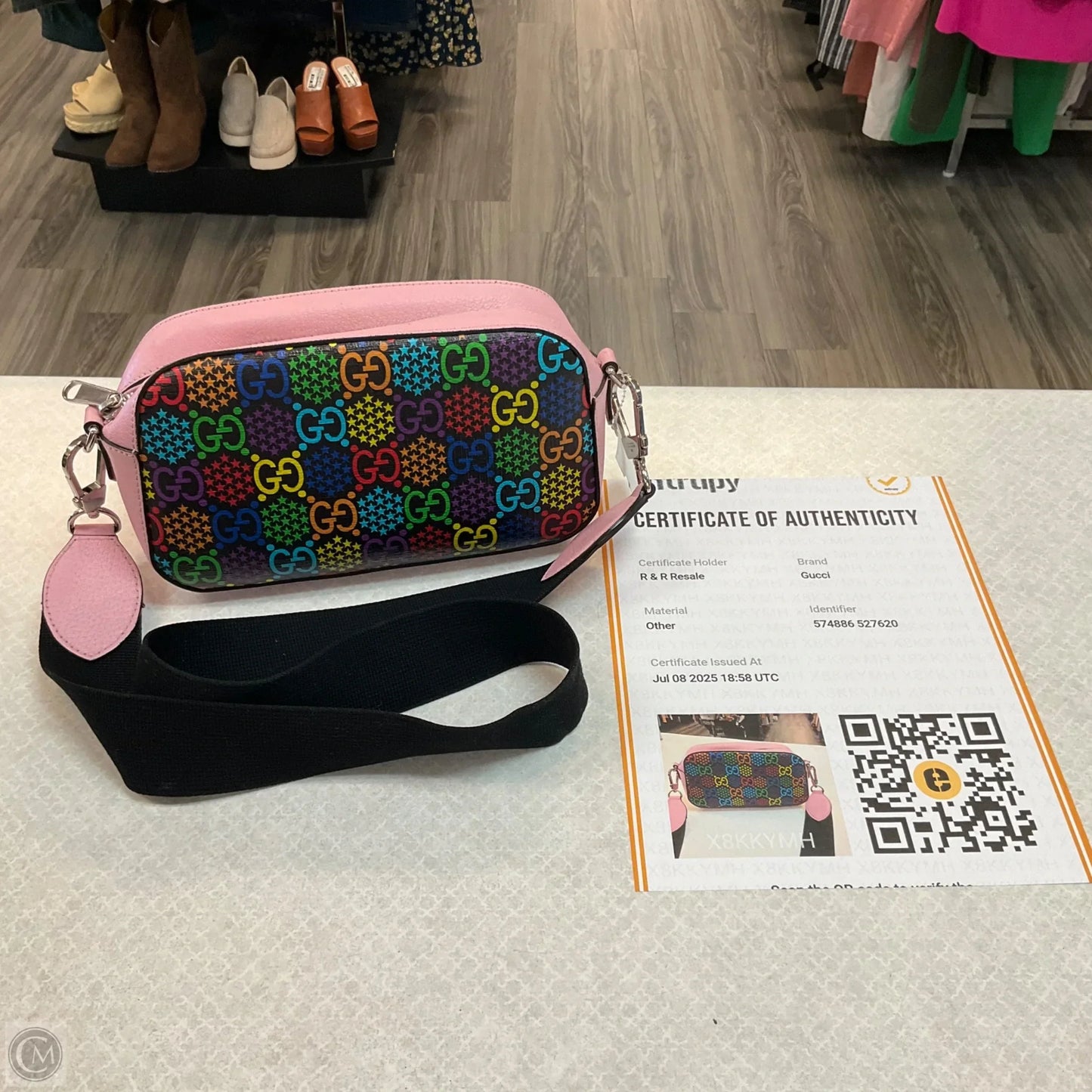 Crossbody Luxury Designer By Gucci, Size: Small