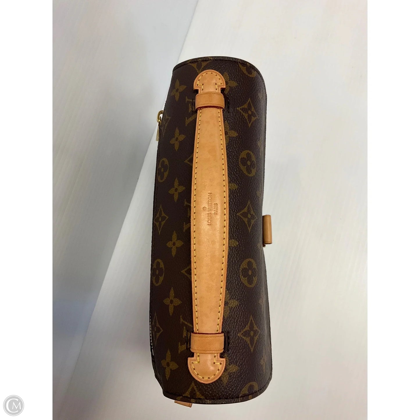 Crossbody Luxury Designer By Louis Vuitton, Size: Small