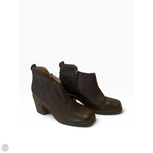Boots Ankle Heels By Crown Vintage In Brown, Size: 8.5