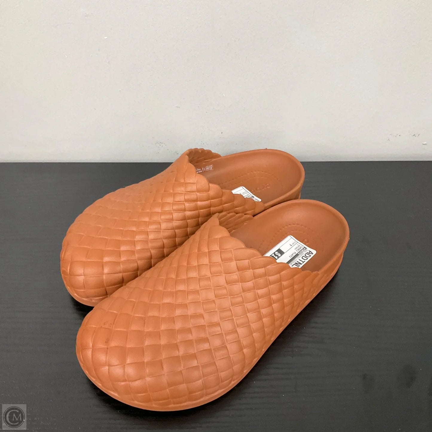 Shoes Flats By Crocs In Brown, Size: 7