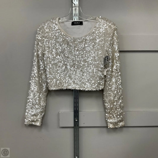 Top Long Sleeve By Akira In White, Size: M