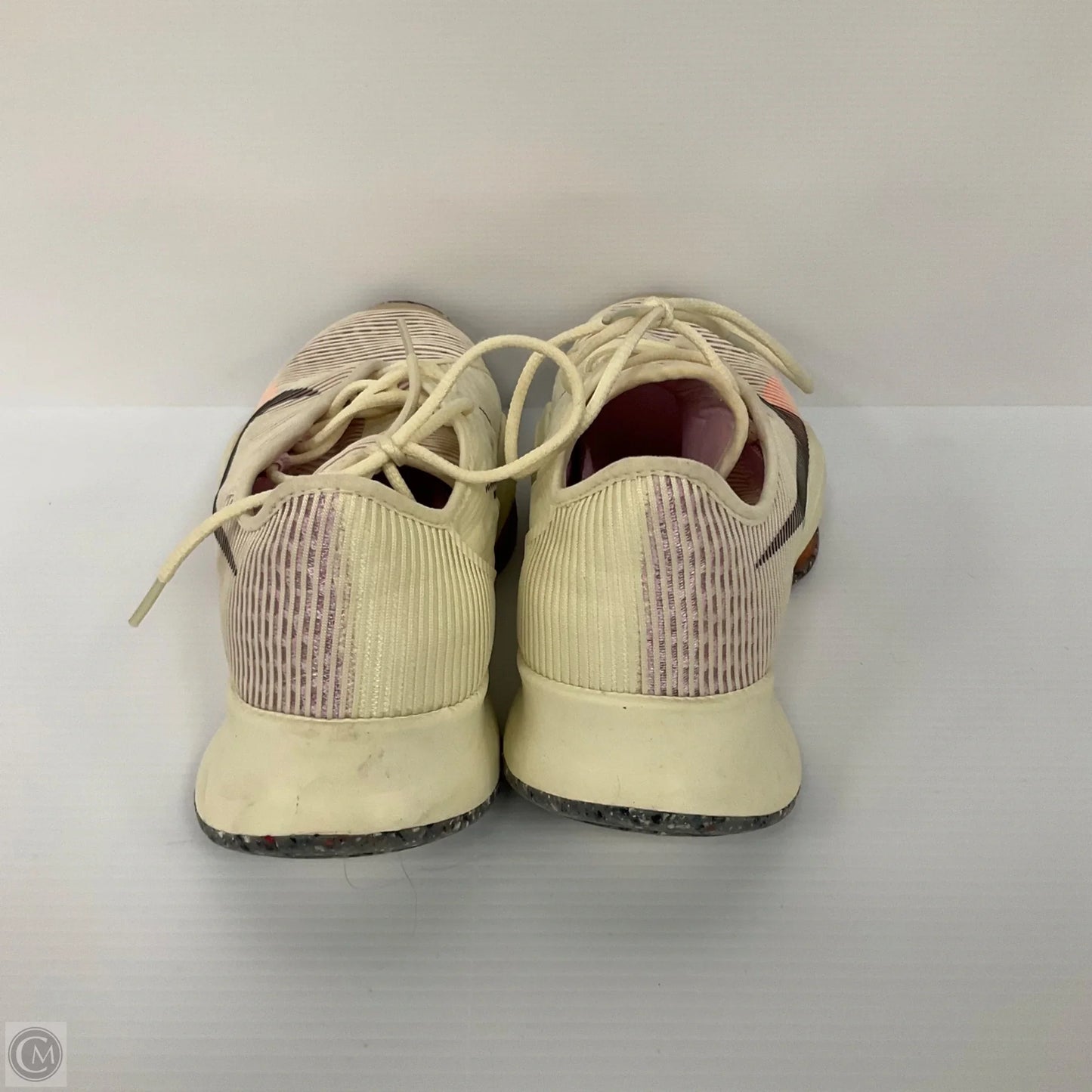 Shoes Athletic By Nike In Cream, Size: 8