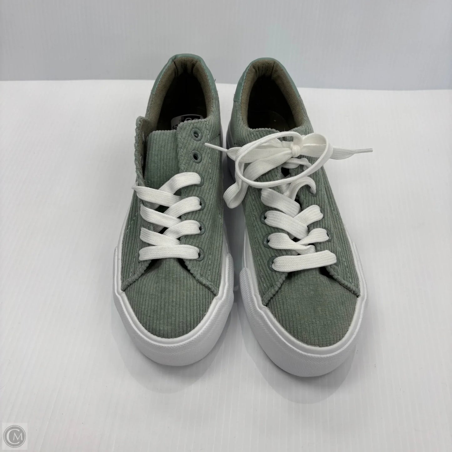 Shoes Sneakers By Cmf In Green, Size: 5