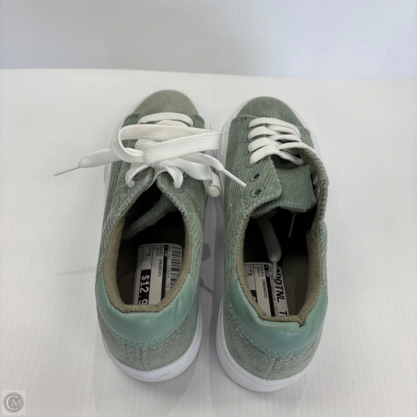 Shoes Sneakers By Cmf In Green, Size: 5