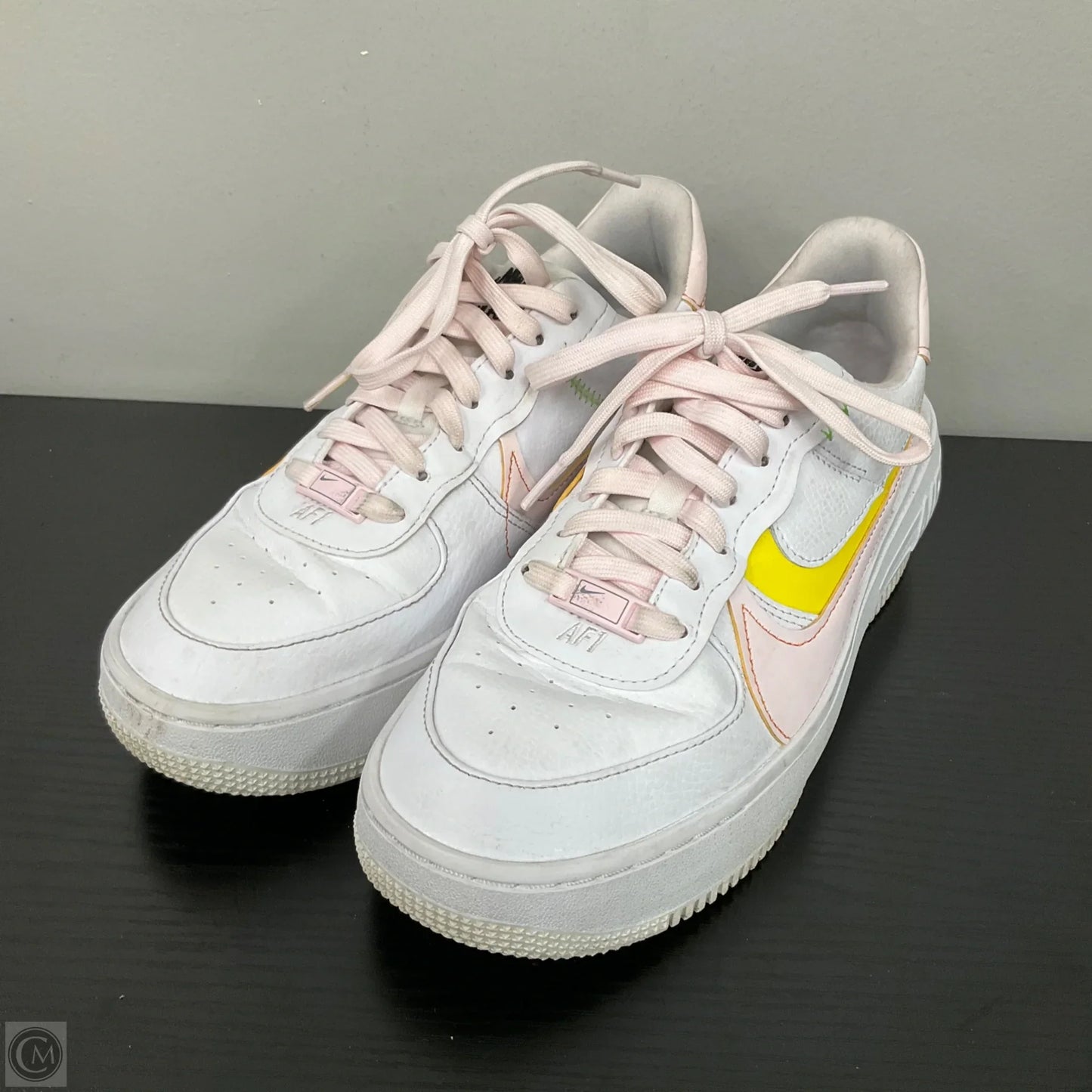 Shoes Athletic By Nike In White, Size: 8
