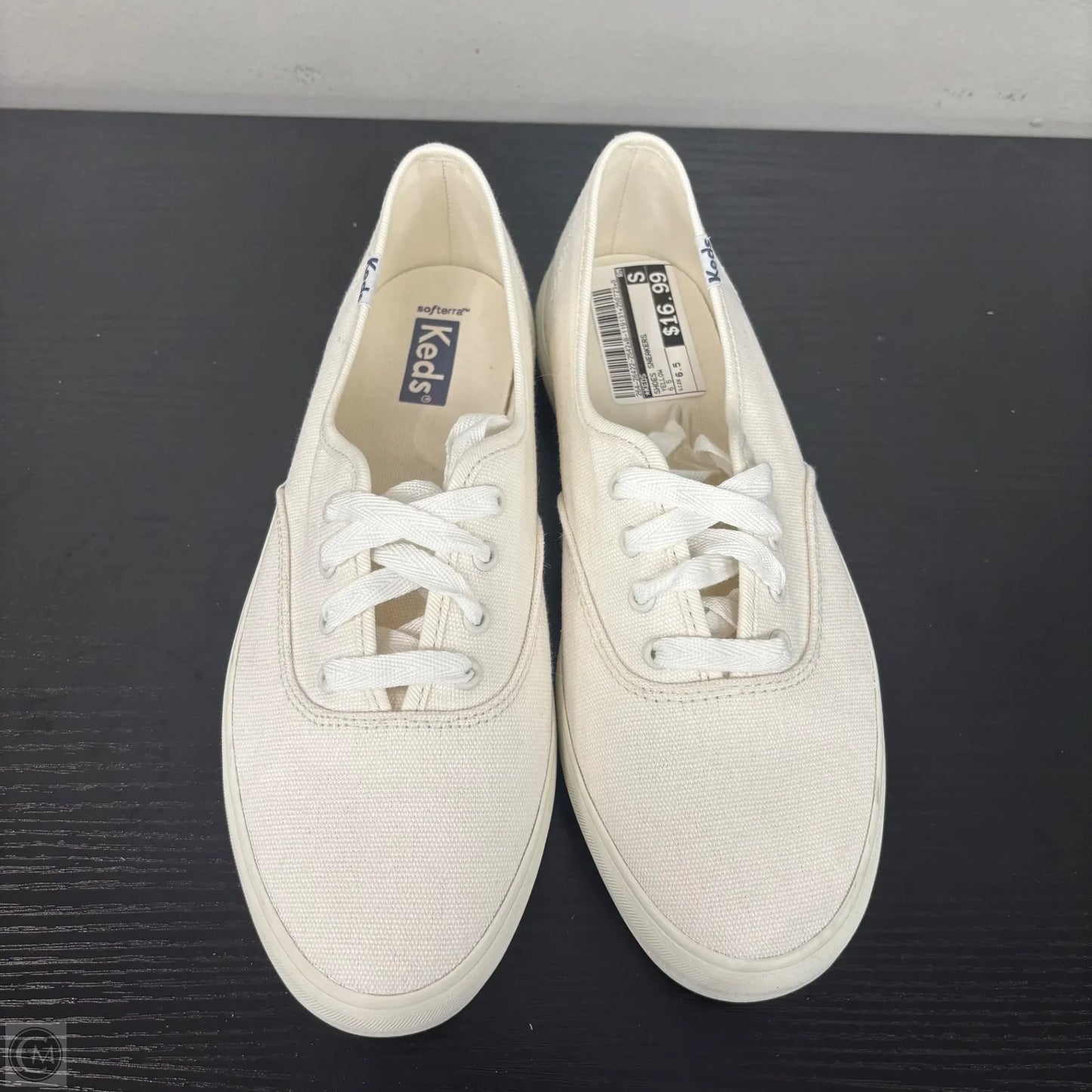 Shoes Sneakers By Keds In White, Size: 6.5