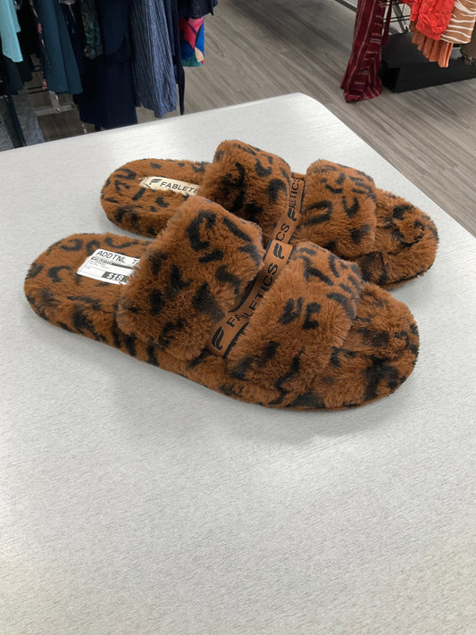 Slippers By Fabletics In Animal Print