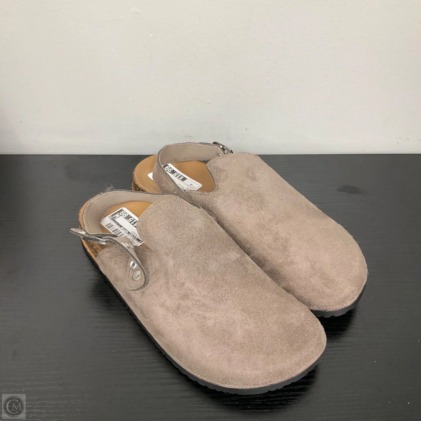 Shoes Flats By Clothes Mentor In Brown, Size: 10