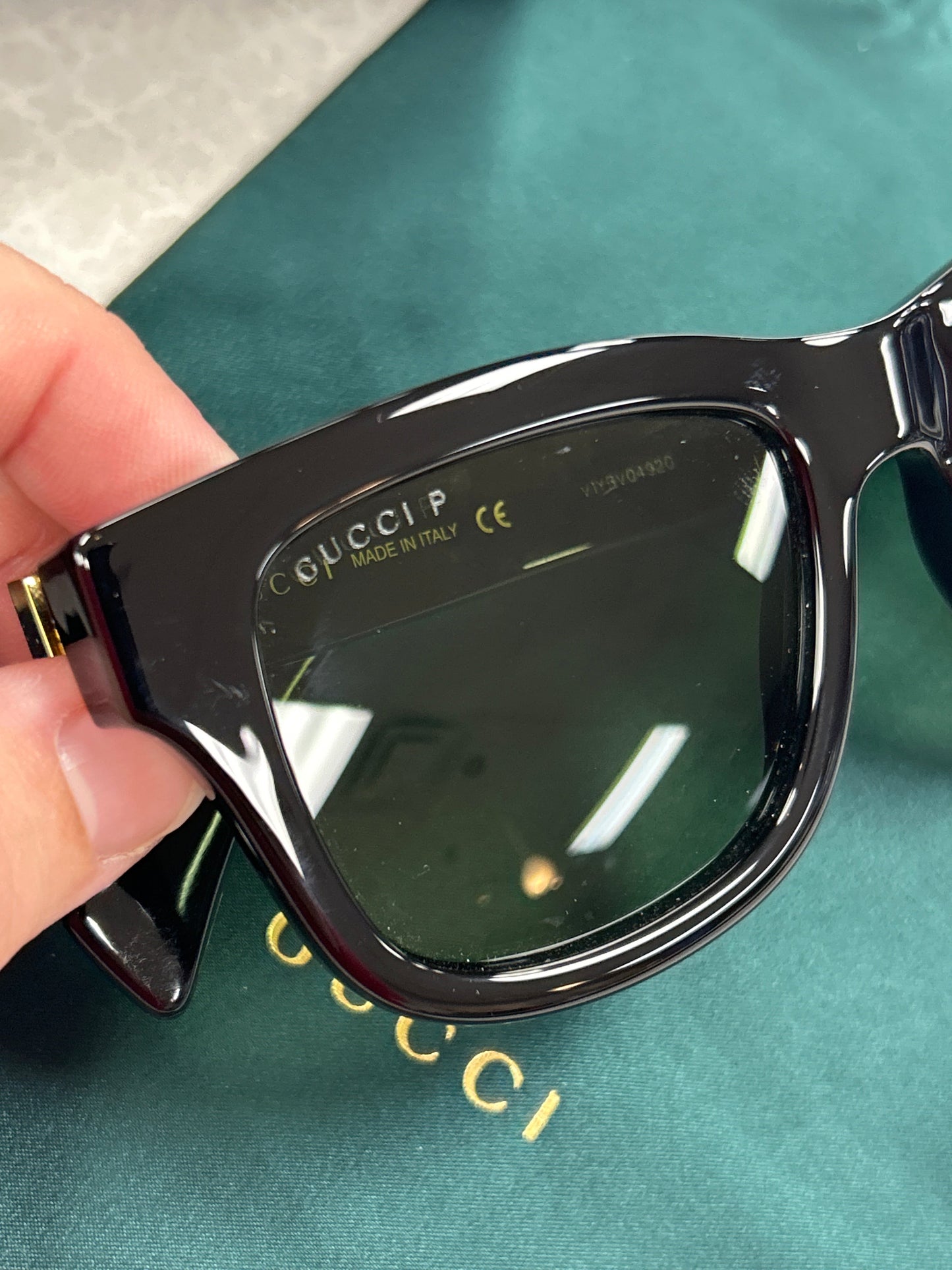 Sunglasses Designer By Gucci