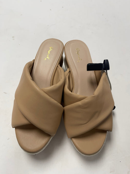 Tan Sandals Heels Wedge Qupid, Size 8.5