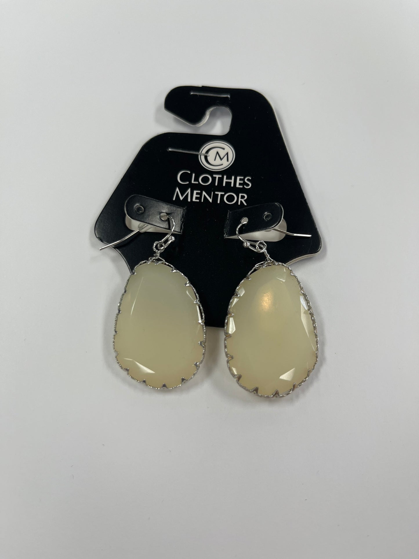 Earrings Dangle/drop By Clothes Mentor