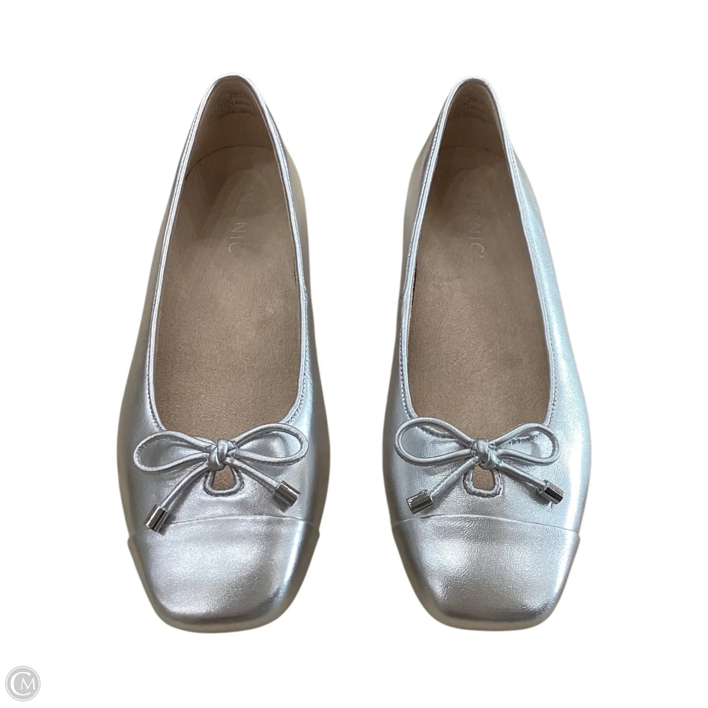 Shoes Flats By Vionic In Silver, Size: 8.5