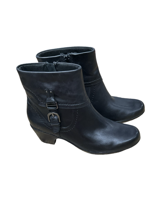 Boots Ankle Flats By Clarks In Black, Size:8.5