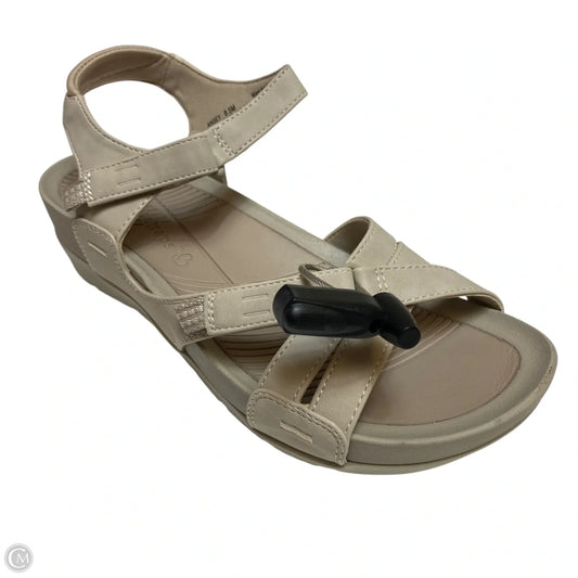 Sandals Flats By Bare Traps In Grey, Size: 8.5