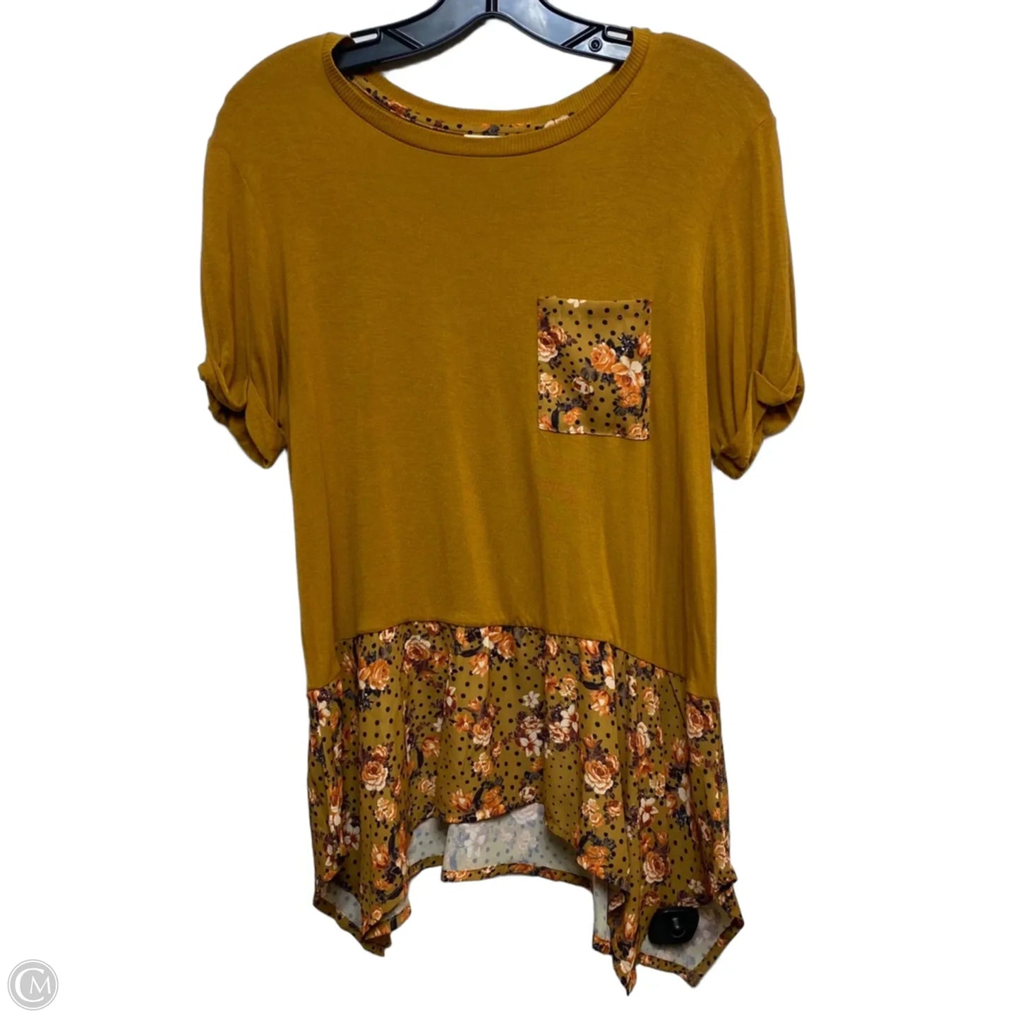 Top Short Sleeve By Belle Du Jour In Yellow, Size: L