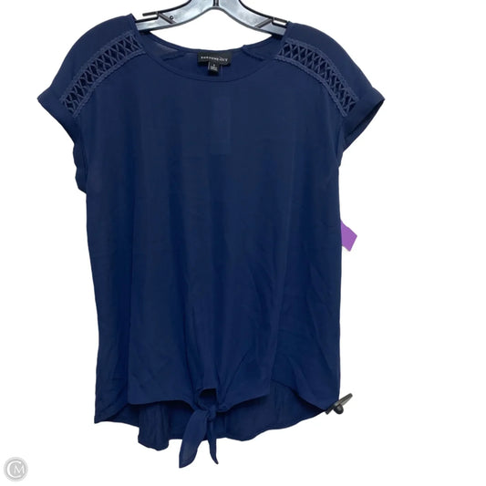 Top Short Sleeve By Fortune & Ivy In Blue, Size: S