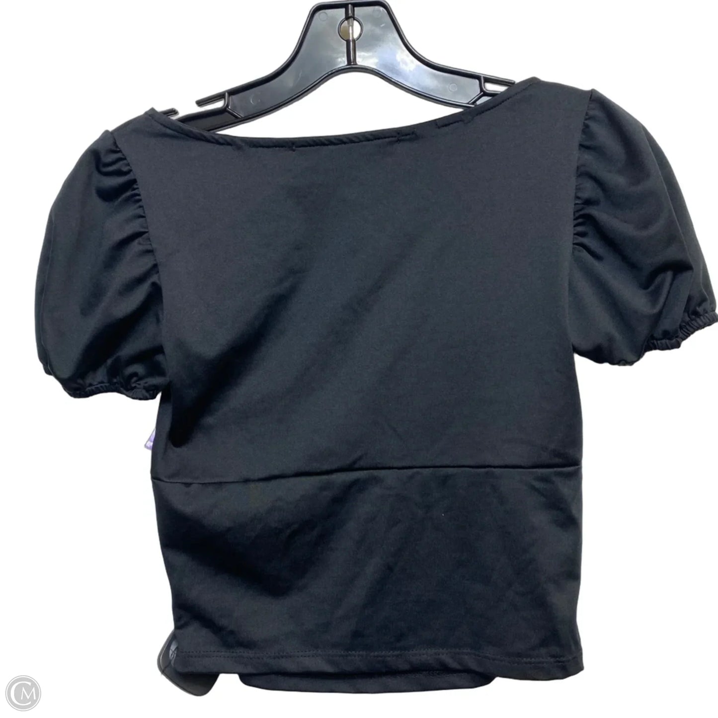 Top Short Sleeve By  Emma & Sam In Black, Size: M