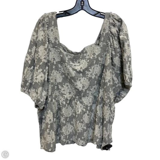 Top Short Sleeve By Cato In Grey, Size: 4x
