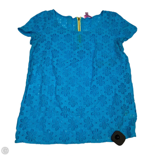 Top Short Sleeve Designer By Lilly Pulitzer In Blue, Size: S