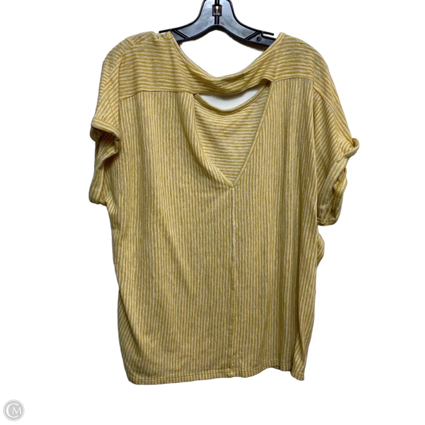 Top Short Sleeve By Maurices In White & Yellow, Size: Xl